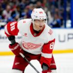 Kane Returns to Chicago Blackhawks on Two-Year Deal Worth $16 Million