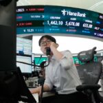 Oil Falls, Asian Markets Slip as Chipmaker Volatility Spreads Across Region