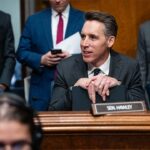 Hawley Introduces Bill to Block USPS Executive Bonuses Amid Service Failures and Financial Losses