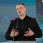 Ousted Ukrainian Defense Chief Demands Elections During Wartime, Citing Governance Breakdown