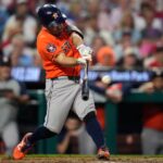 Astros’ Jose Altuve doubles in 3rd inning vs. Phillies for 2,500th career hit