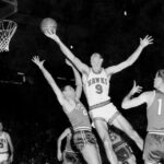 Bob Pettit, imposing Hawks great and first NBA MVP, dies at 93